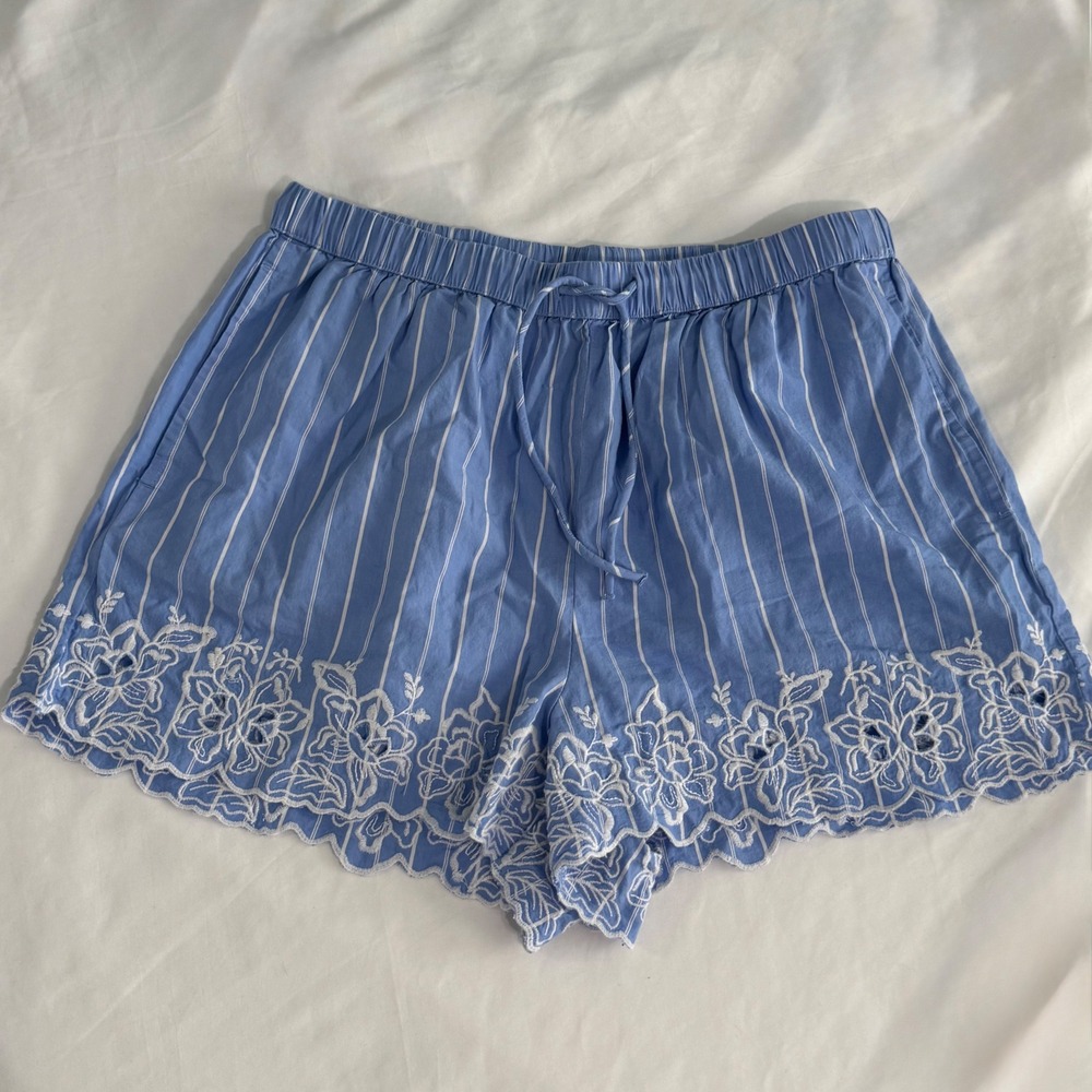 Future Collective Striped Casual Shorts Womans Sz Medium Floral Scalloped Hem